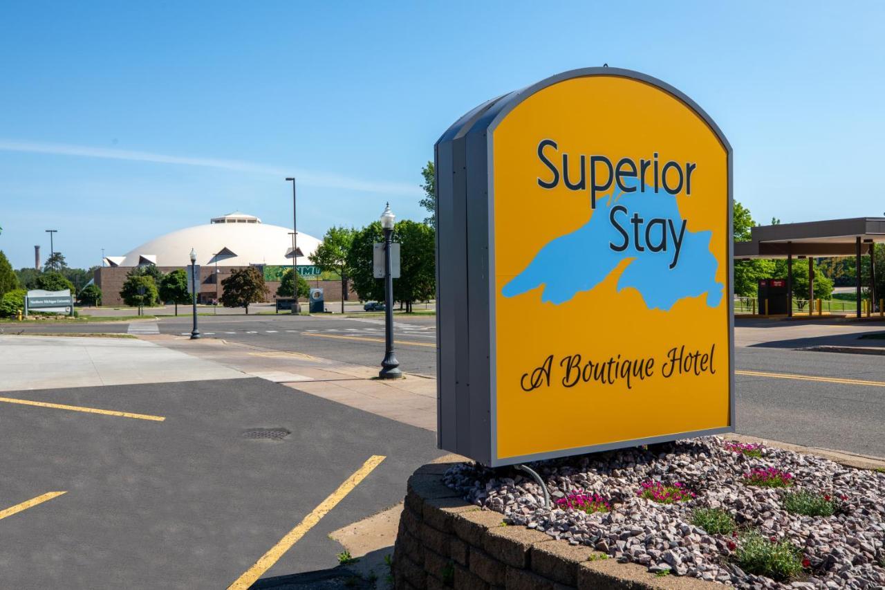 Superior Stay Hotel Marquette Luaran gambar